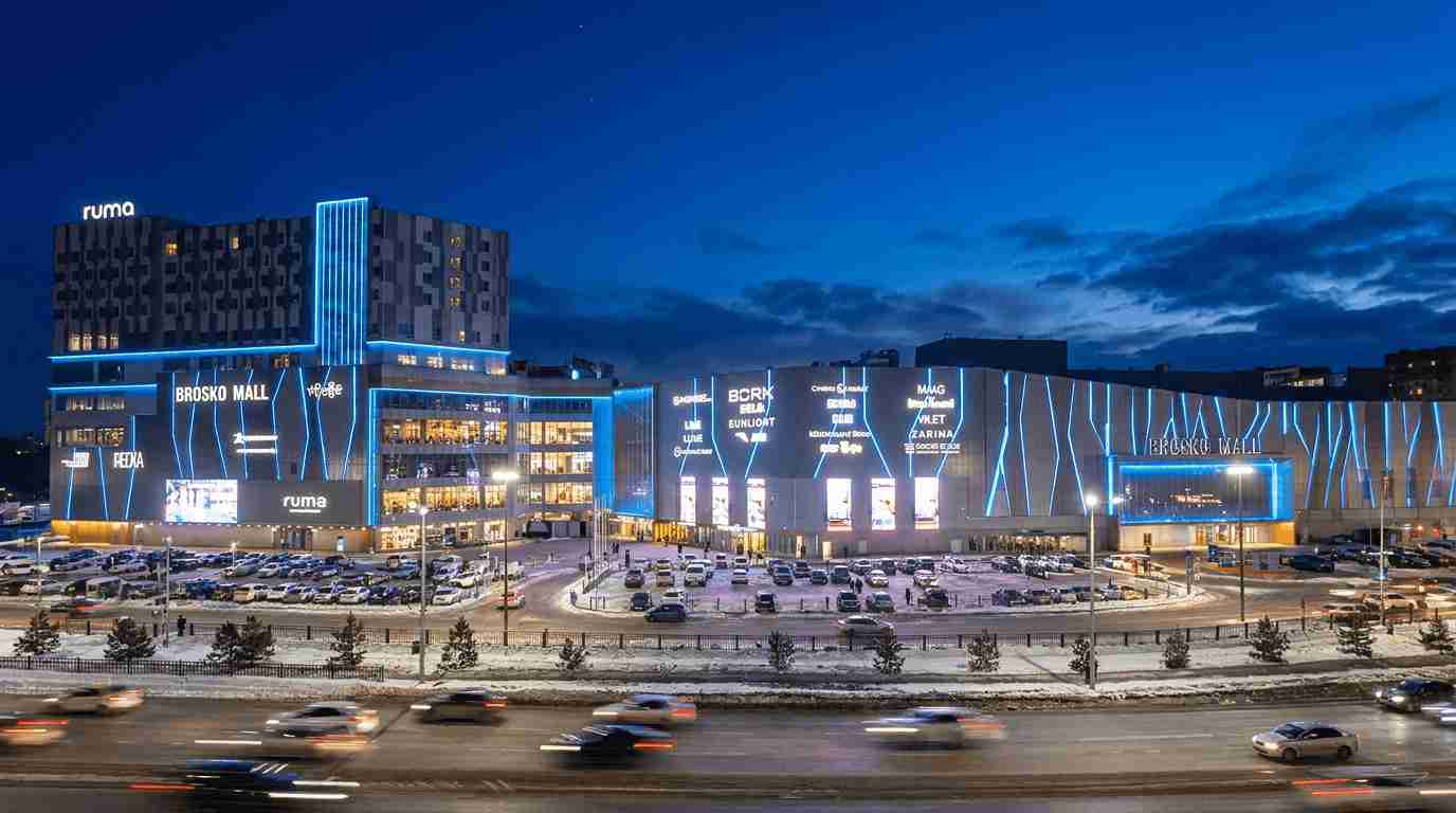 ТРЦ «Brosko Mall», Хабаровск 2024 — архитектурная подсветка